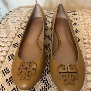 Tory Burch Brown Leather Flats with Logo